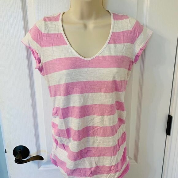 Old Navy Maternity Lilac & White Striped Top! ❤️ - Picture 1 of 2